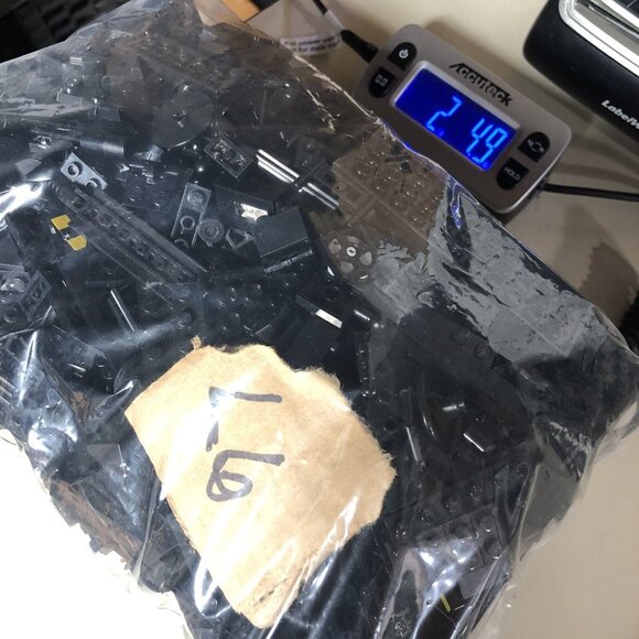 LEGO BLACK 2.49lbs Building Brick Pieces Blocks Parts Castle Star Wars City Bulk - Picture 11 of 11